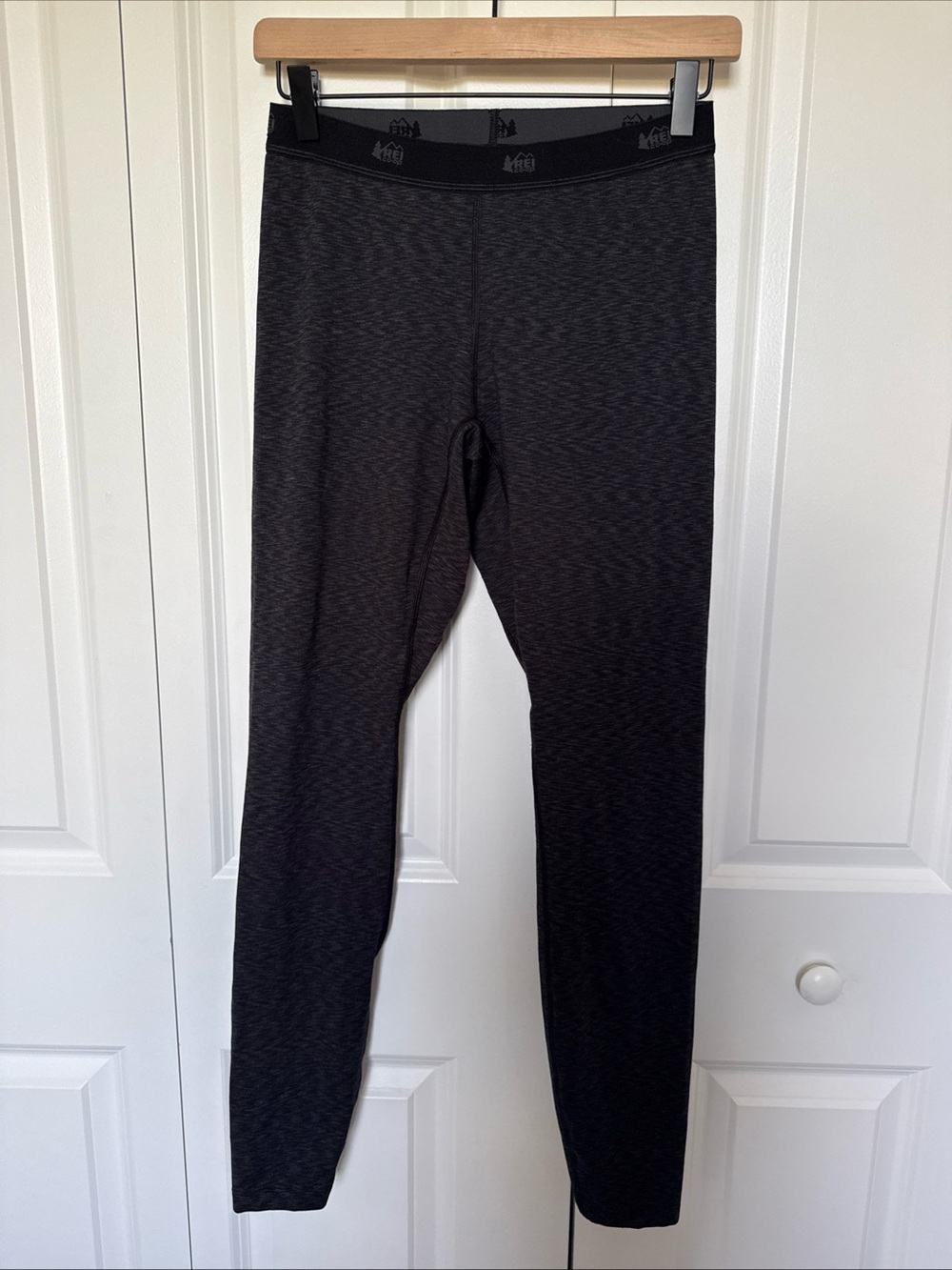 REI Co-Op Heathered Dark Grey Leggings Sz XS Outdoor